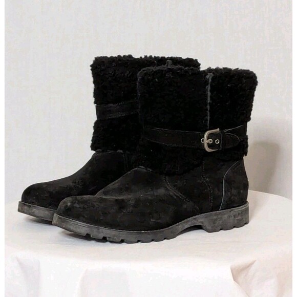 UGG Blayre II Boots Black Sz 8 Shearling Sheepskin Buckle Moto Warm Comfort EUC - Picture 1 of 12